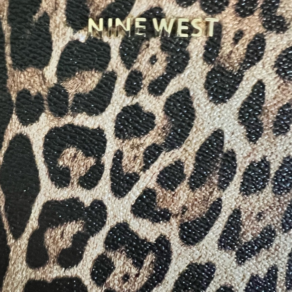NINE WEST cheetah round crossbody bag! - Picture 2 of 7
